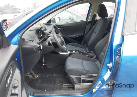 2017 Toyota Yaris Ia z USA, uszkodzony, nr VIN 3MYDLBYV1HY147211